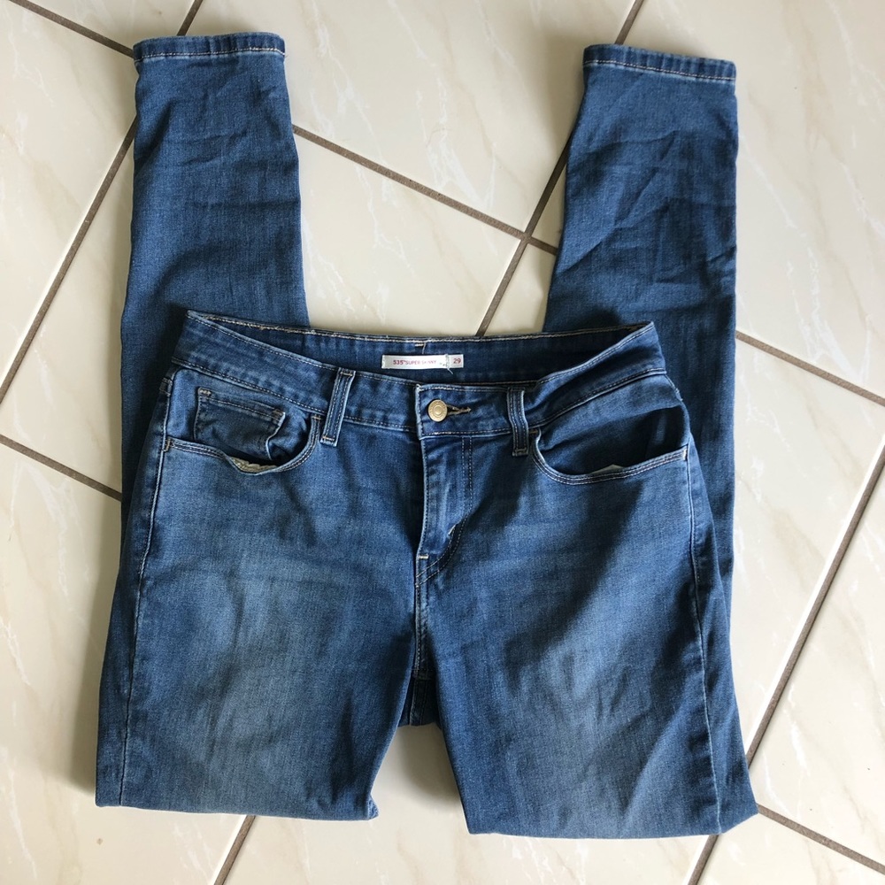 Levi’s 535 Super Skinny Jeans